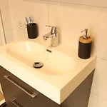 Coolest In - Close To And Amsterdam Apartment Haarlem