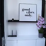 Coolest In - Close To And Amsterdam Apartment